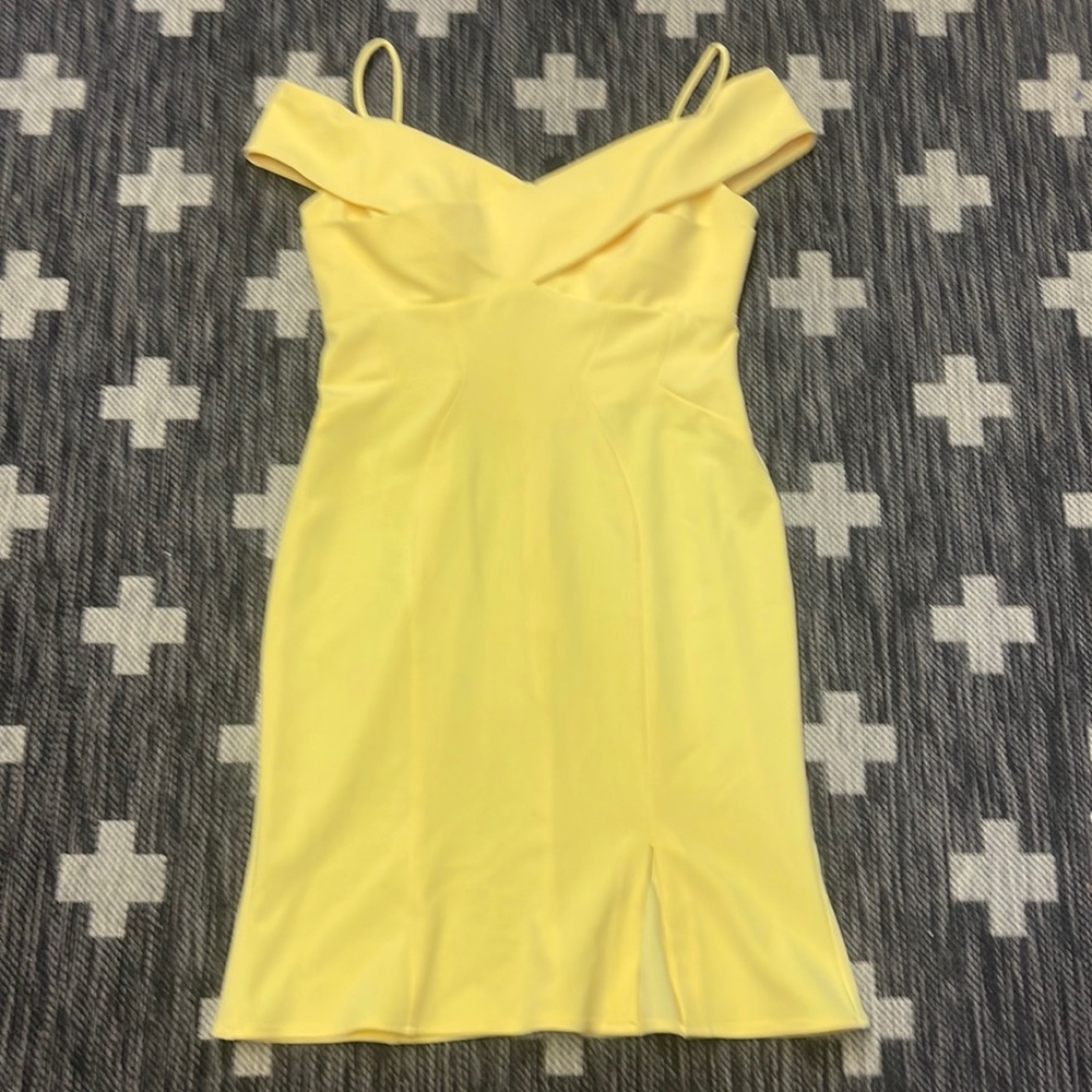 Nightway Size 8 Yellow Dress